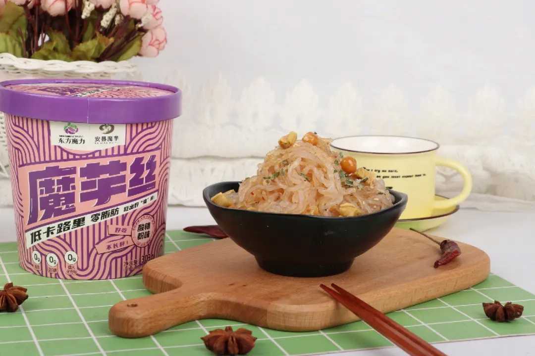 健康美味，一步到位：桶裝魔芋涼面包裝機(jī)