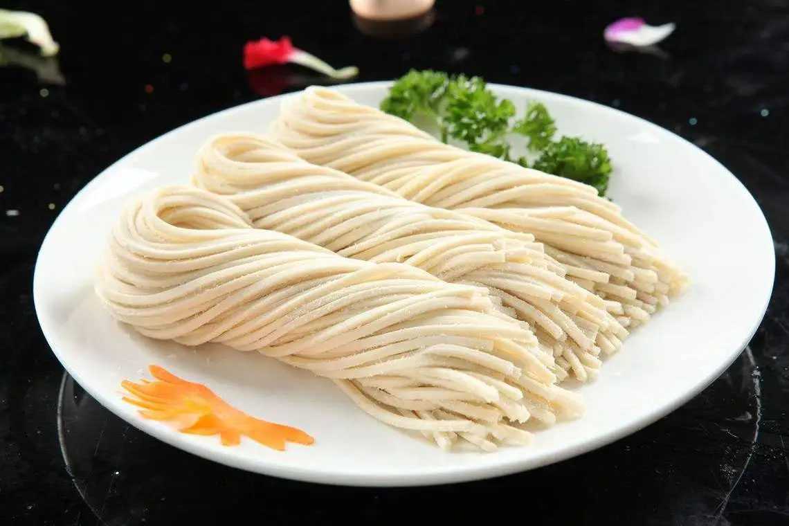 盒裝鮮面條包裝機(jī)，鎖鮮每一份美味